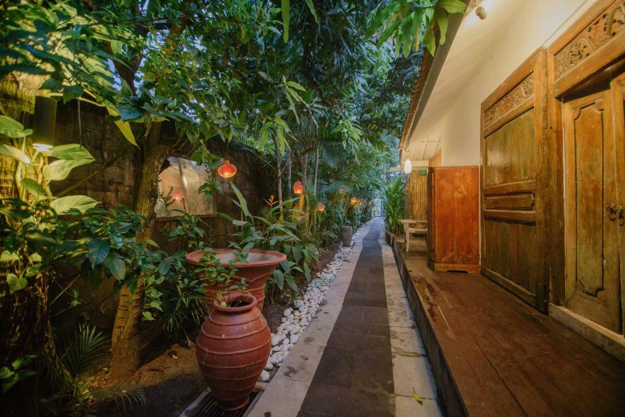 The Secret Jungle Villas Seminyak Exterior photo