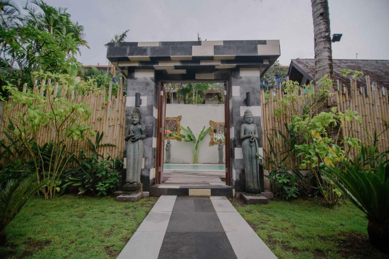 The Secret Jungle Villas Seminyak Exterior photo